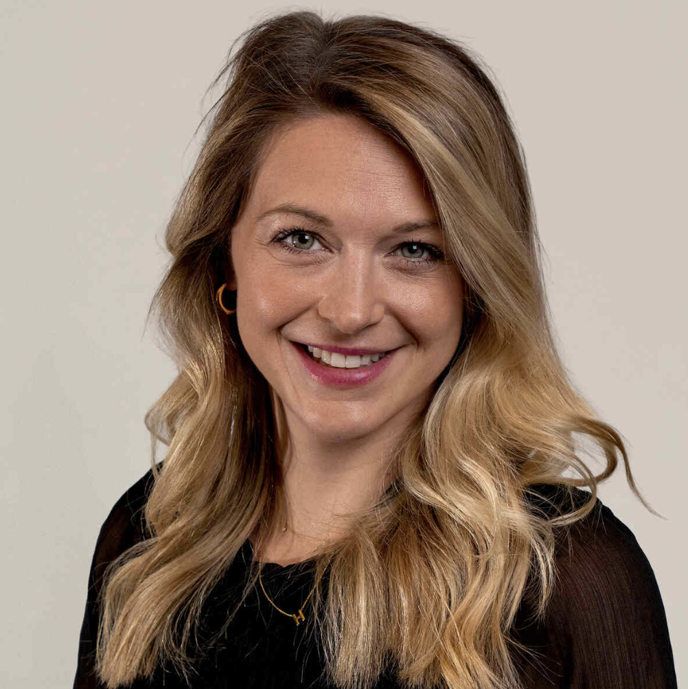 Carli Johnston - 489 5th Avenue, New York, NY, USA, New York, New York, 10017