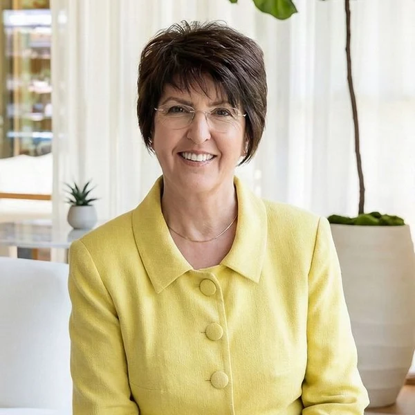 Svetlana Lisovskiy - 6836 Bee Caves Road, Austin, Texas, 78746