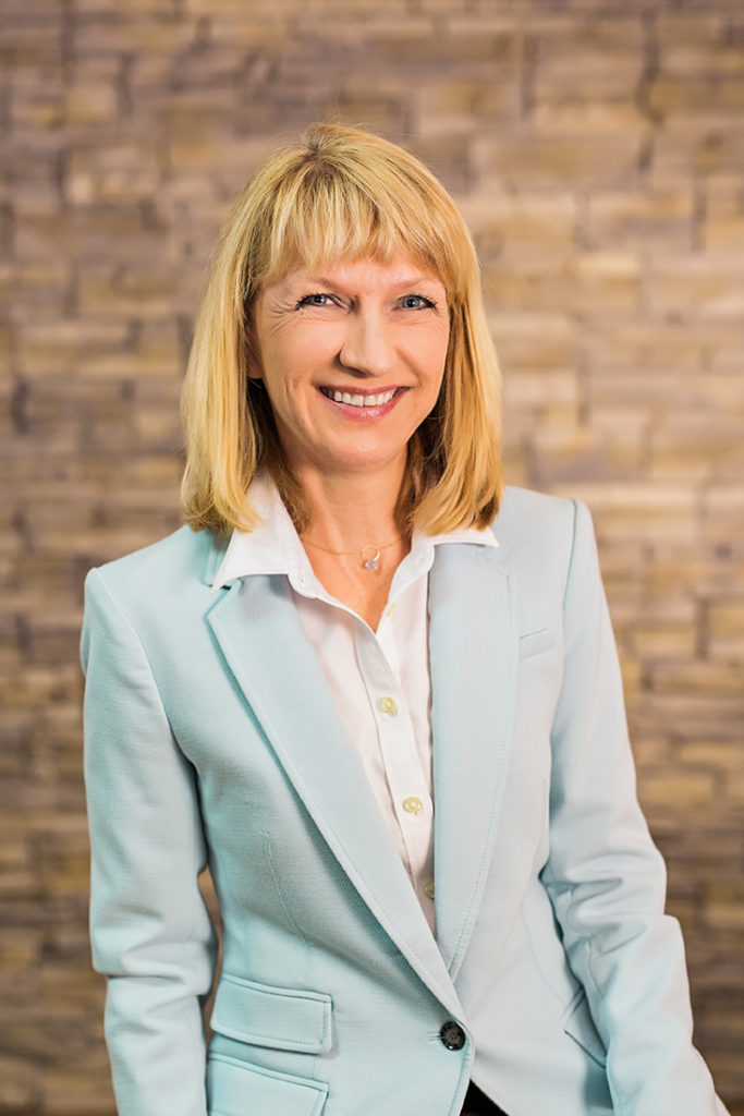 Dianna Bordewick - 992 Cedarwood Drive, Eugene, Oregon, 97401