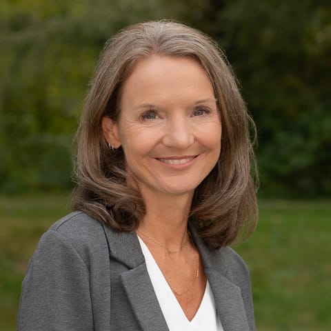 Joanna Hagen - 35020 Southeast Kinsey Street, Snoqualmie, Washington, 98065