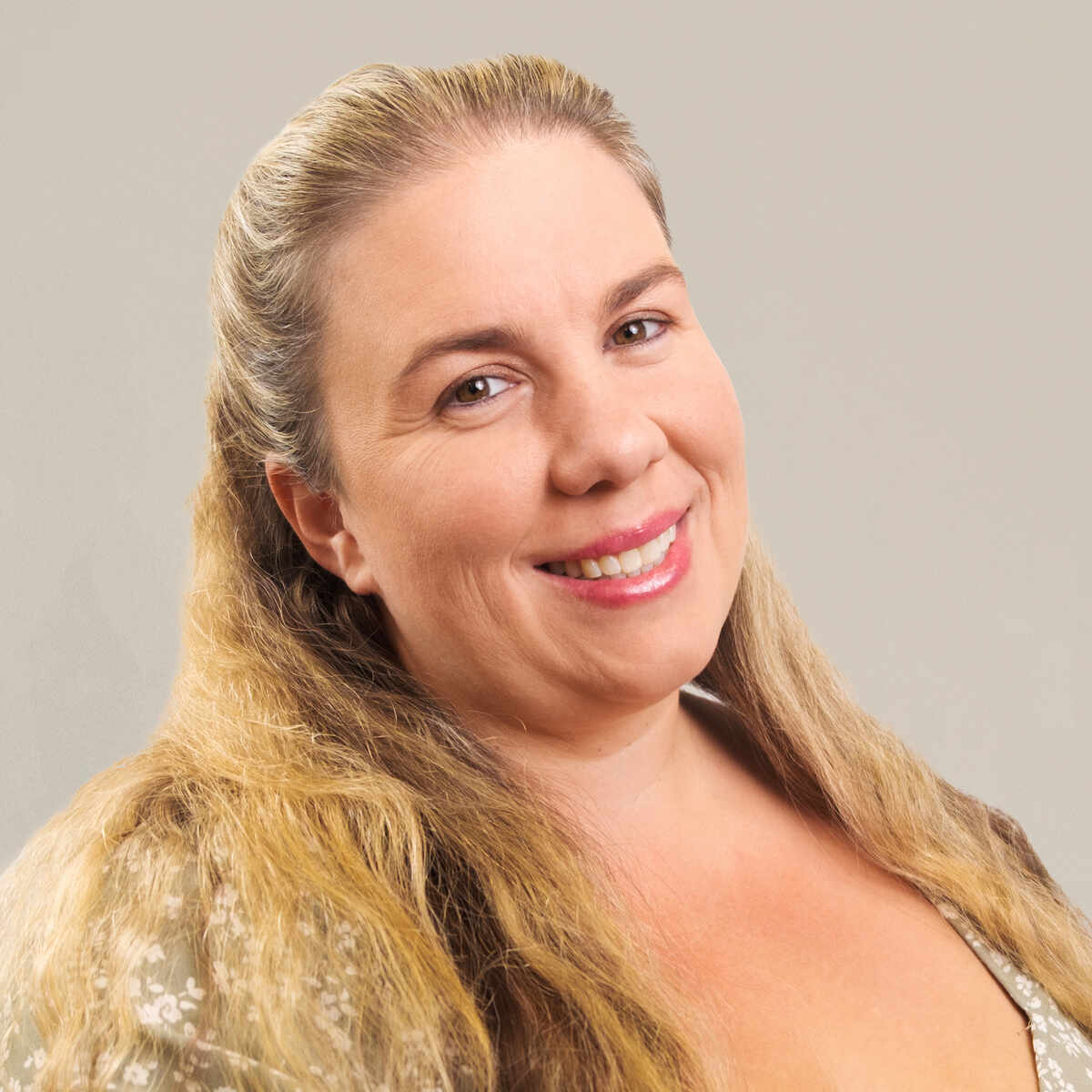 Nicole Menefee - 900 Veterans Boulevard, Redwood City, CA, USA, Redwood City, California, 94063