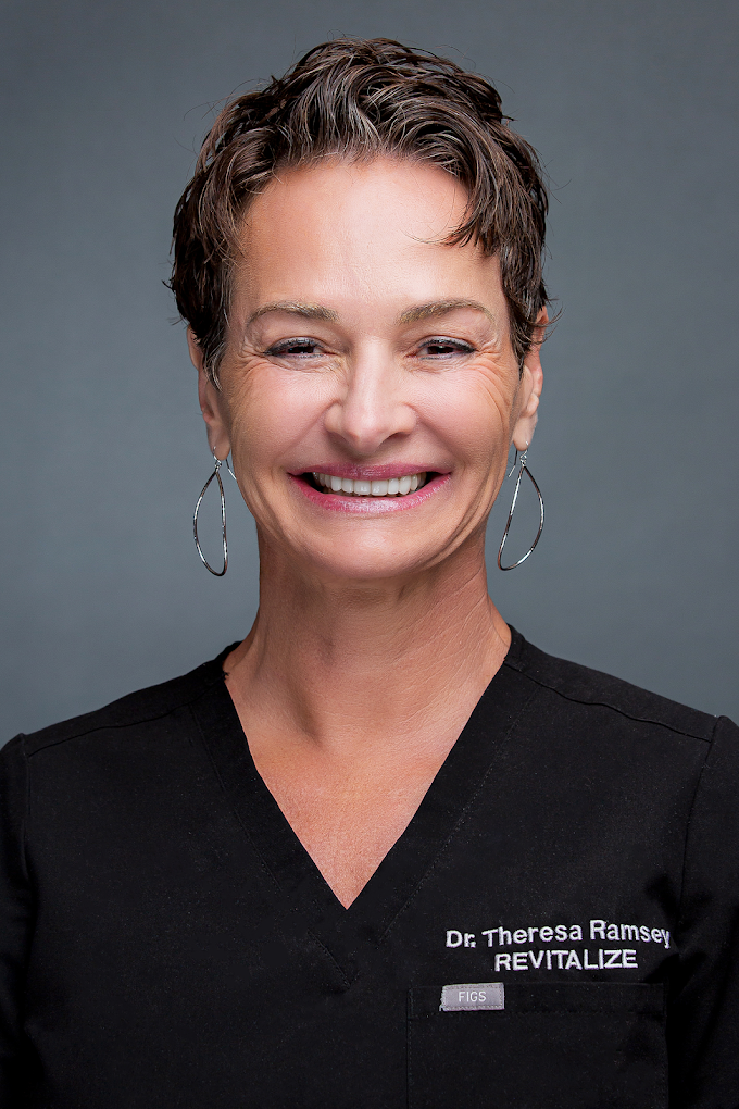 Theresa Ramsey - 5410 North Scottsdale Road, Paradise Valley, Arizona, 86251
