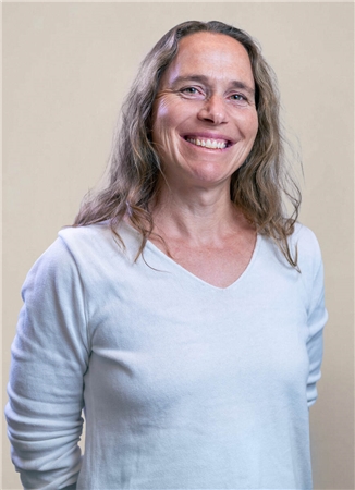 Emilie Gruhl - 300 Needham Street, Newton, MA, USA, Newton, Massachusetts, 2459